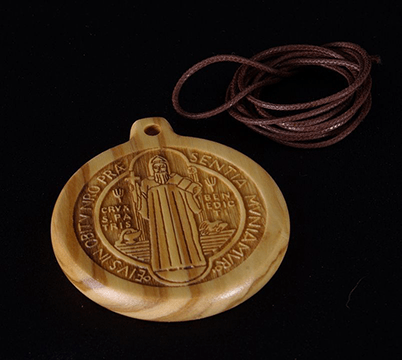 saint-benedict-medallion-wood-1-and-3-quarter-inches-cord-lalpg440-77440.1479388194.1280.1280.png